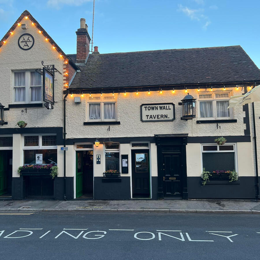 the Town wall tavern